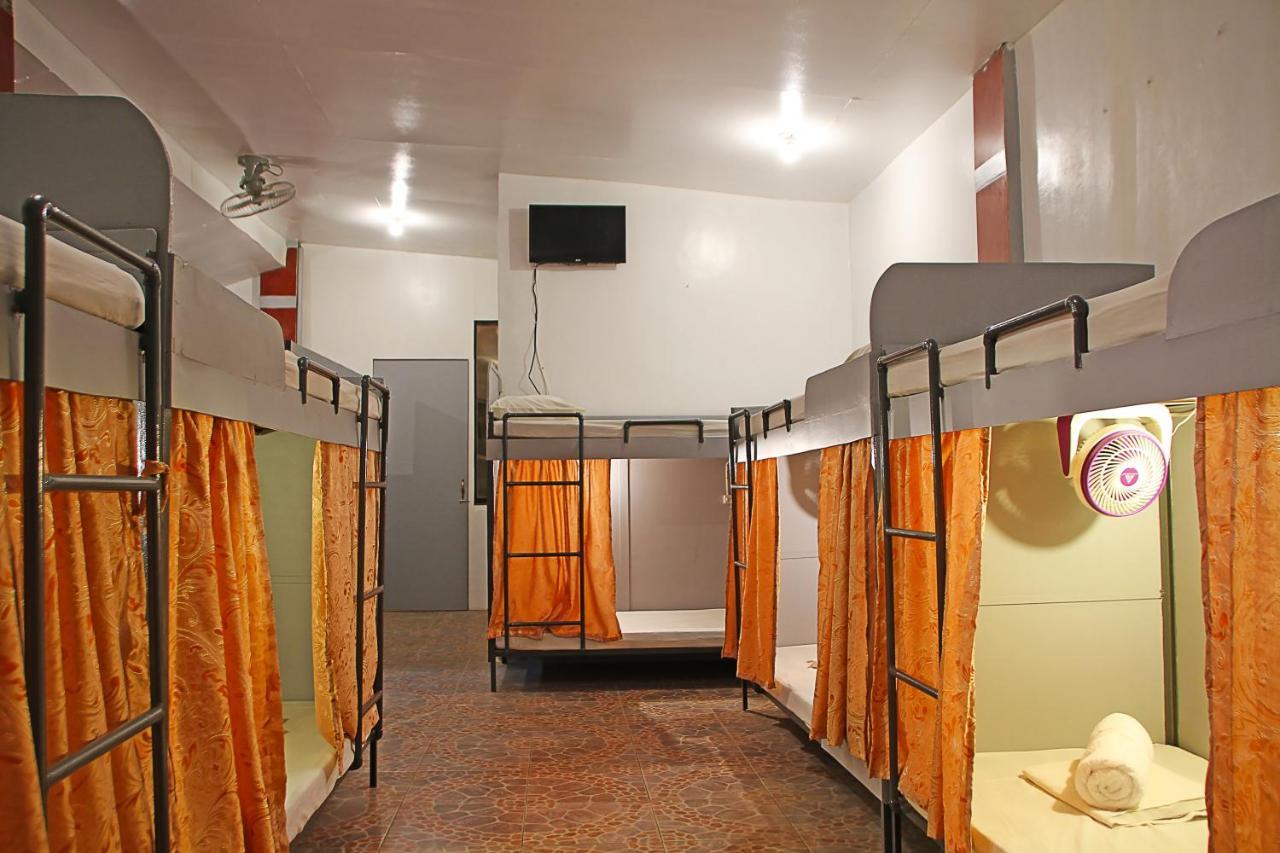 Mario'S Travellers Inn Корон Екстериор снимка