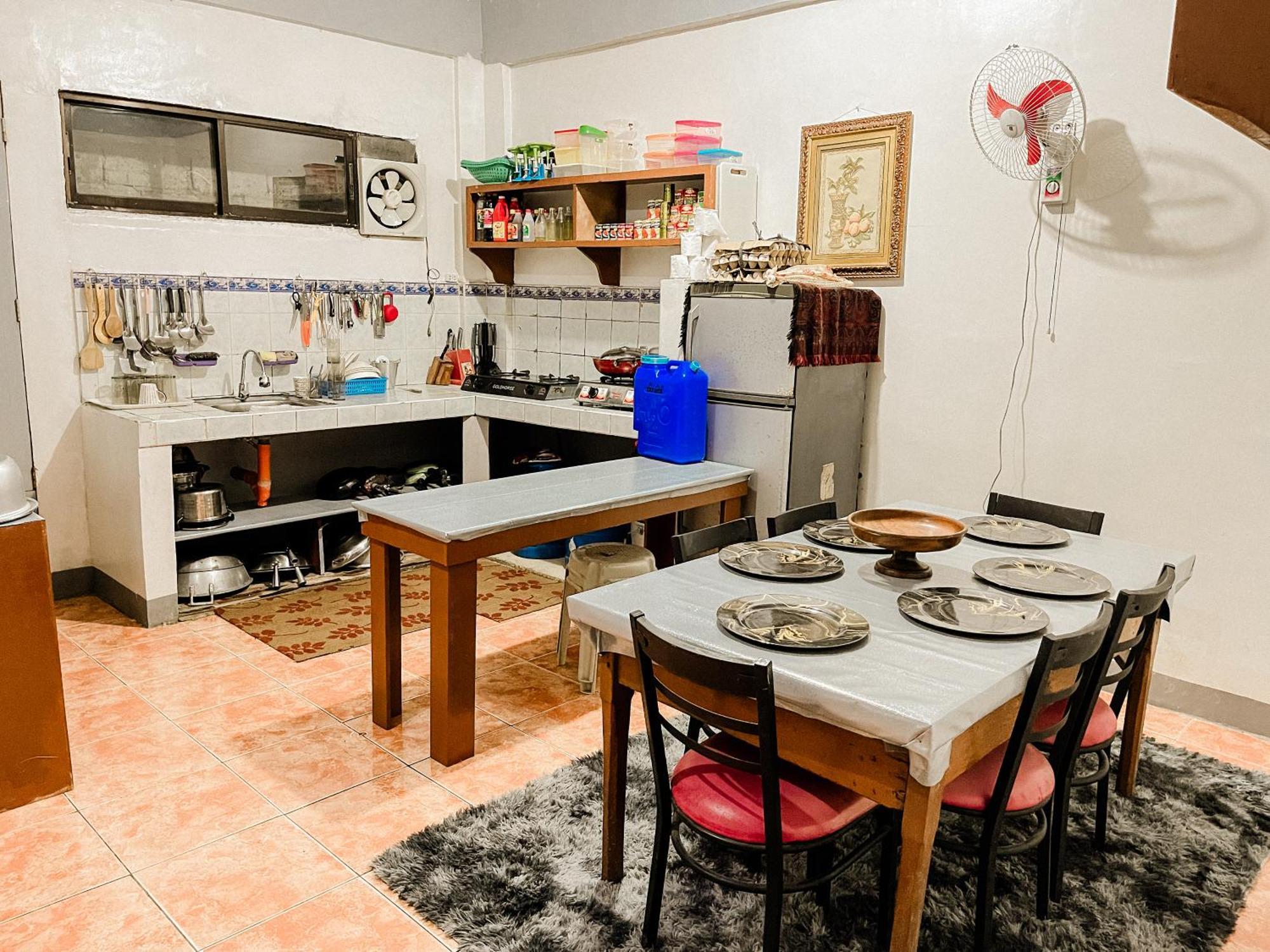 Mario'S Travellers Inn Корон Екстериор снимка