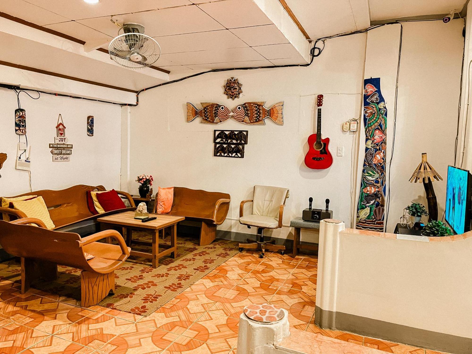 Mario'S Travellers Inn Корон Екстериор снимка