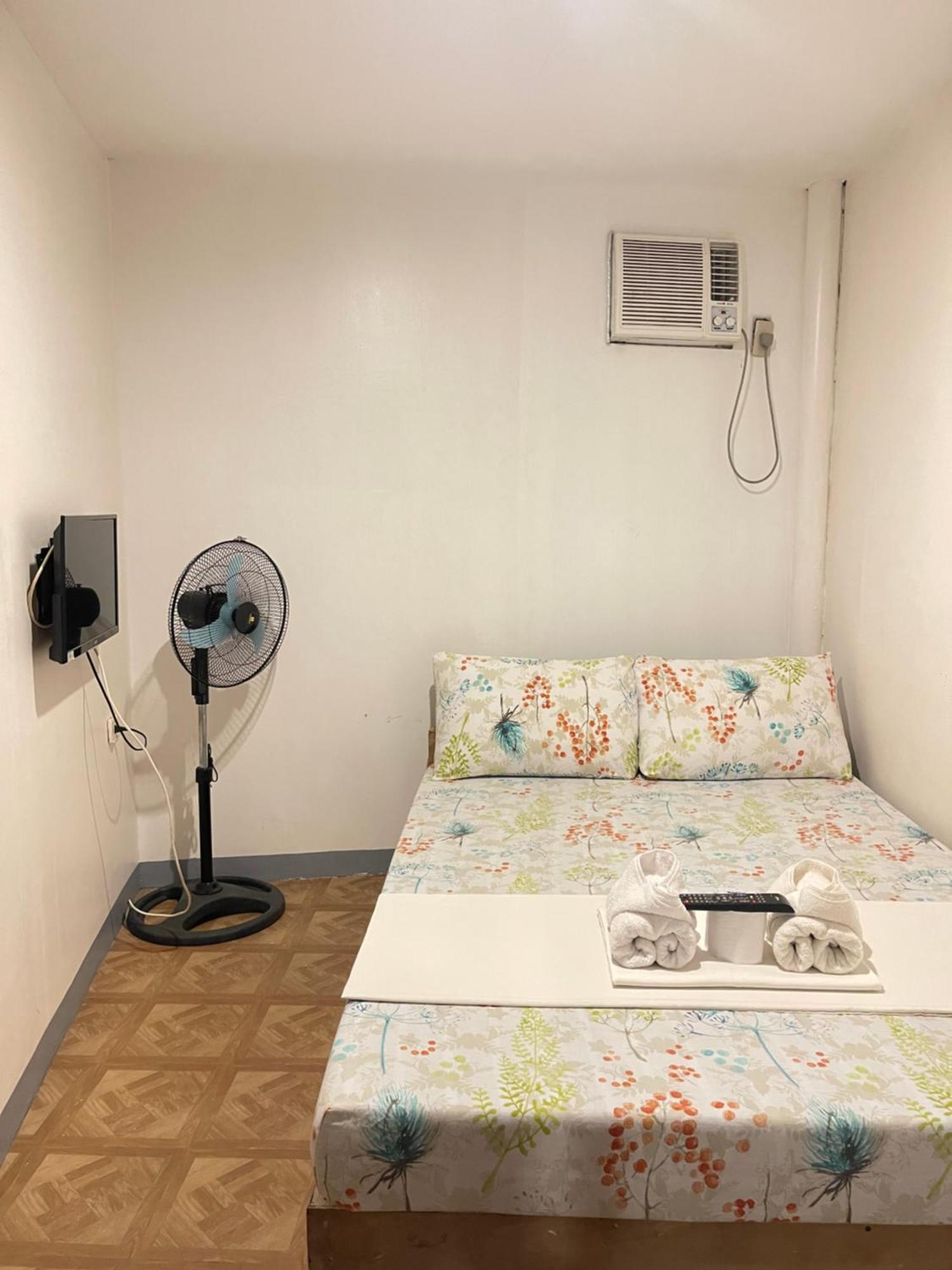 Mario'S Travellers Inn Корон Екстериор снимка